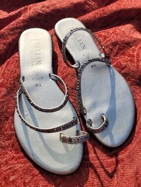 Italian Shoemakers Silver Metallic Beaded Toe-Loop Sandals